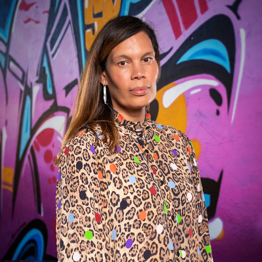 Become a police detective